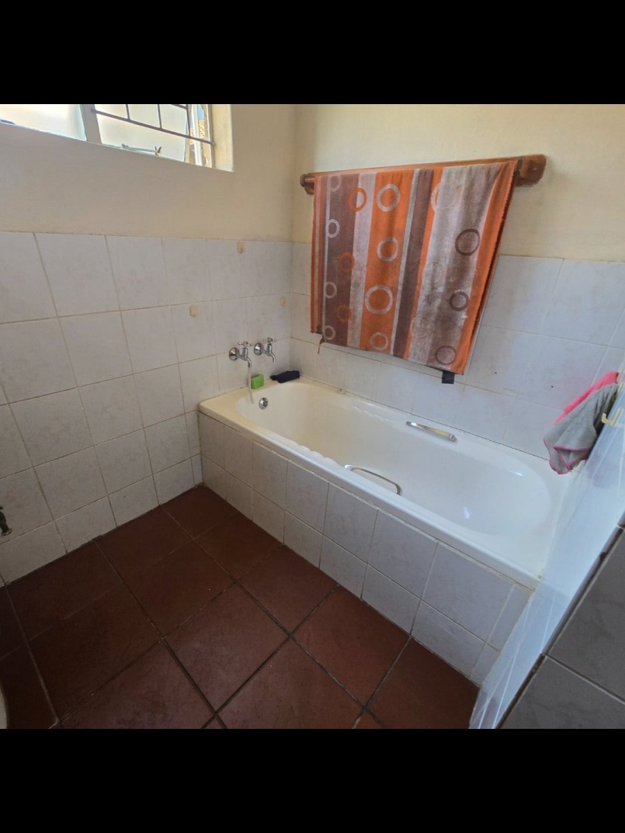 13 Bedroom Property for Sale in Universitas Free State